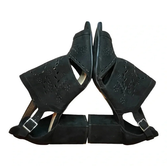 CL BY LAUNDRY WOMEN'S JOANNE SUEDE BLACK HEELED FLORAL CUTOUT SANDALS SIZE 8.5 - Picture 6 of 13